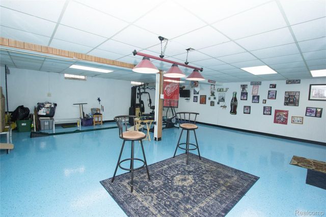 30208 Maplegrove Street, St. Clair Shores, MI 48082