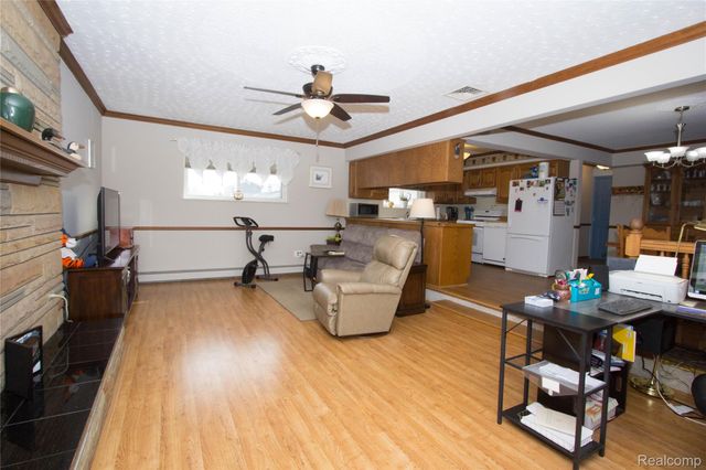 30208 Maplegrove Street, St. Clair Shores, MI 48082