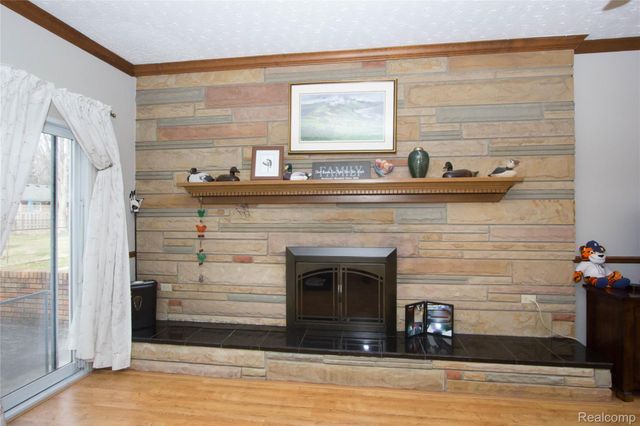 30208 Maplegrove Street, St. Clair Shores, MI 48082