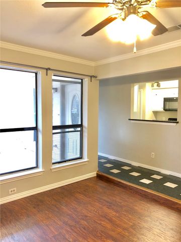 714 E Wall Street 111, Grapevine, TX 76051