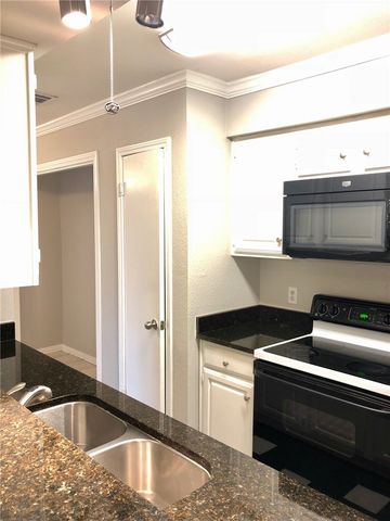 714 E Wall Street 111, Grapevine, TX 76051