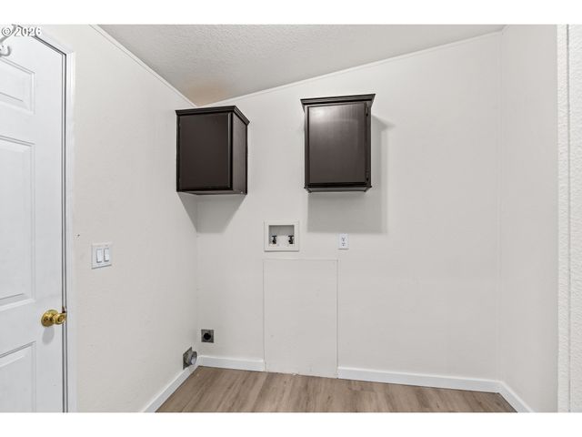 2333 N TERRY St 60, Eugene, OR 97402
