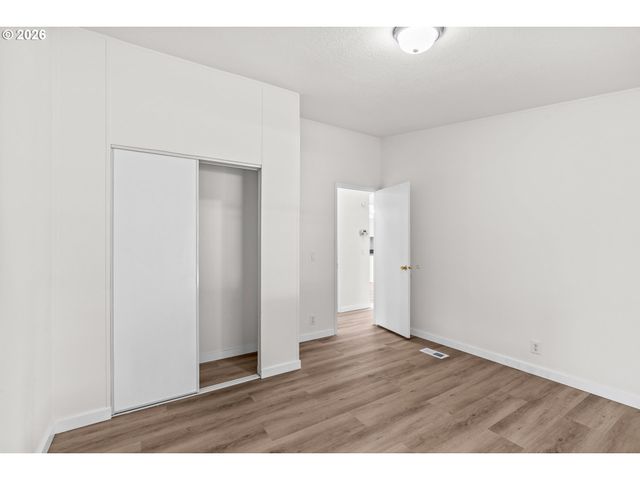 2333 N TERRY St 60, Eugene, OR 97402