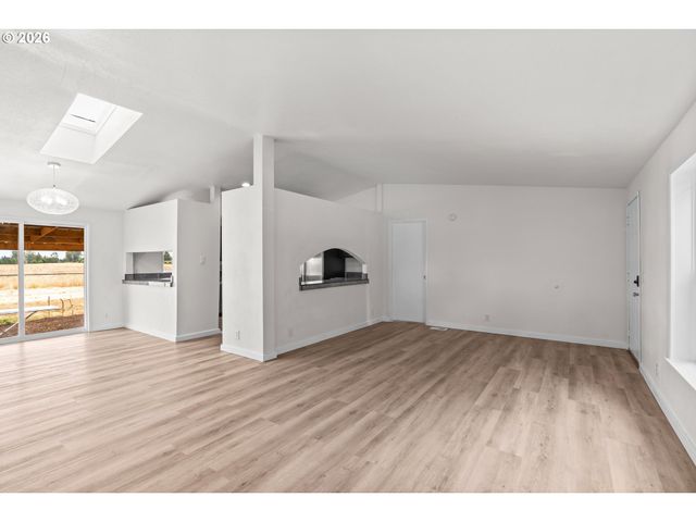 2333 N TERRY St 60, Eugene, OR 97402