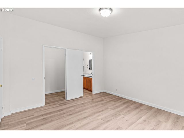 2333 N TERRY St 60, Eugene, OR 97402
