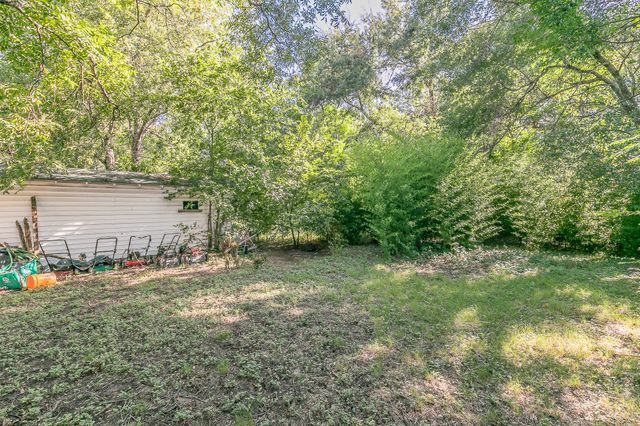 2100 N Riverside Drive, Fort Worth, TX 76111