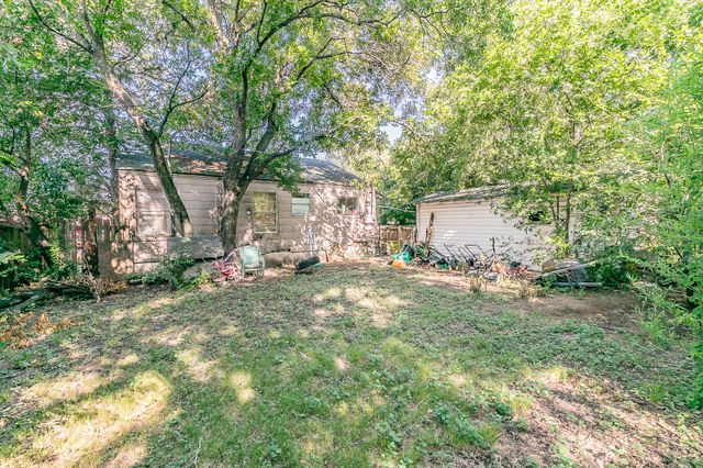 2100 N Riverside Drive, Fort Worth, TX 76111