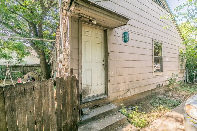 2100 N Riverside Drive, Fort Worth, TX 76111