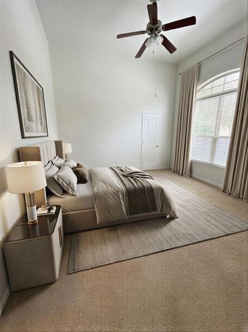 129 Autumn Forest Lane, Conroe, TX 77384