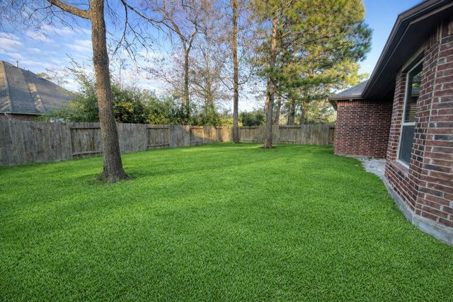 129 Autumn Forest Lane, Conroe, TX 77384