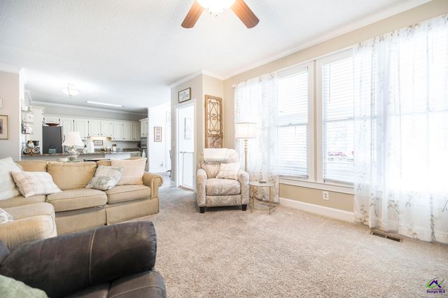 108 Falcon Crest, Warner Robins, GA 31088