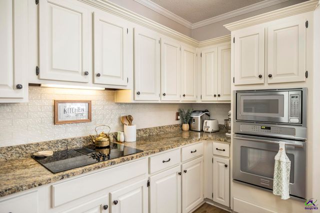 108 Falcon Crest, Warner Robins, GA 31088