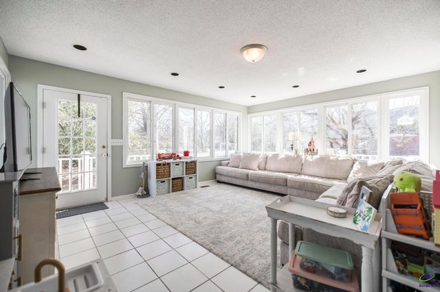 108 Falcon Crest, Warner Robins, GA 31088