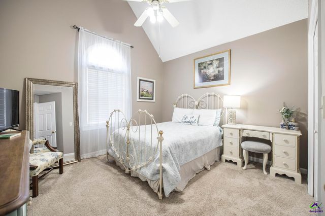 108 Falcon Crest, Warner Robins, GA 31088