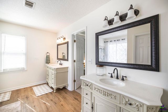 108 Falcon Crest, Warner Robins, GA 31088