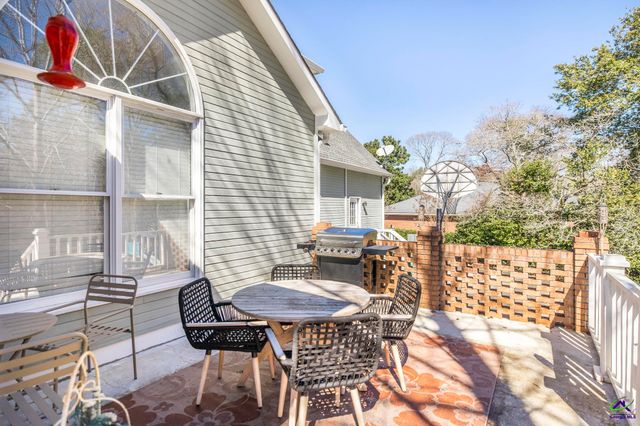 108 Falcon Crest, Warner Robins, GA 31088