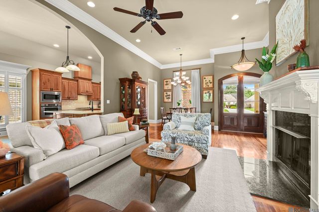 440 S Club Ave, St Gabriel, LA 70776