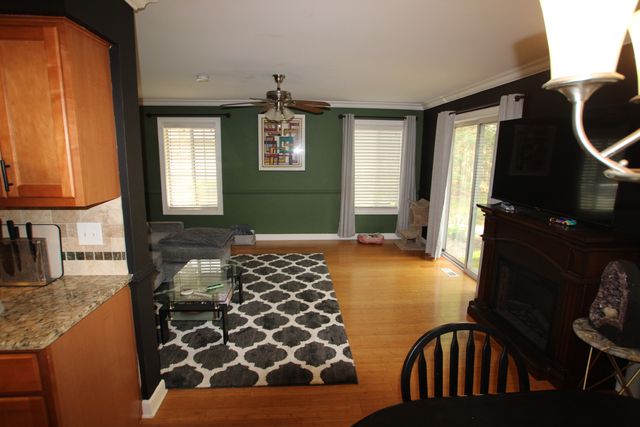 110 Village Creek Drive 110, Lake In The Hills, IL 60156