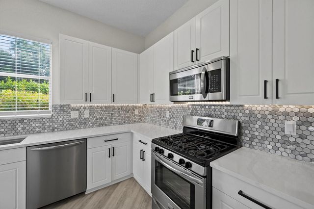 1215 Creekside Drive, Wellington, FL 33414