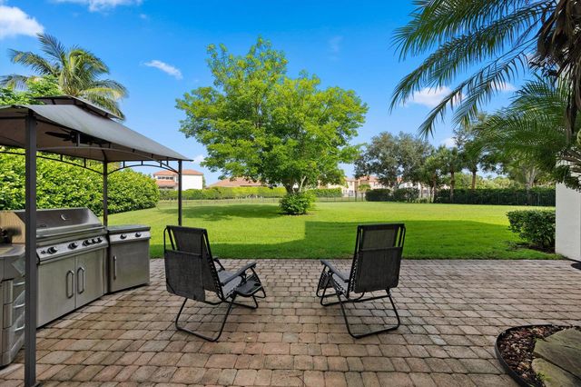 1215 Creekside Drive, Wellington, FL 33414