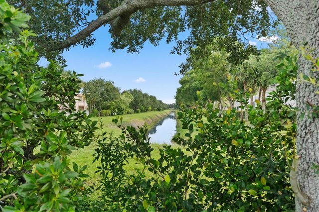 1215 Creekside Drive, Wellington, FL 33414