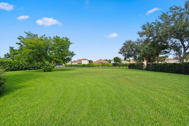 1215 Creekside Drive, Wellington, FL 33414