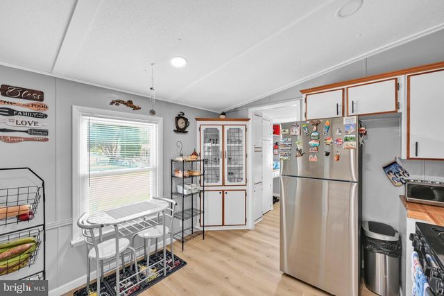 200 FINCH CT, Lancaster, PA 17603