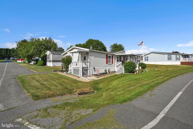 200 FINCH CT, Lancaster, PA 17603