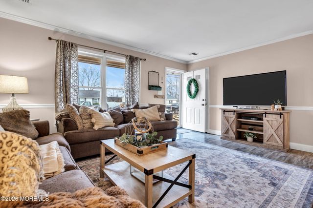 710 Hazelton Avenue, Lanoka Harbor, NJ 08734