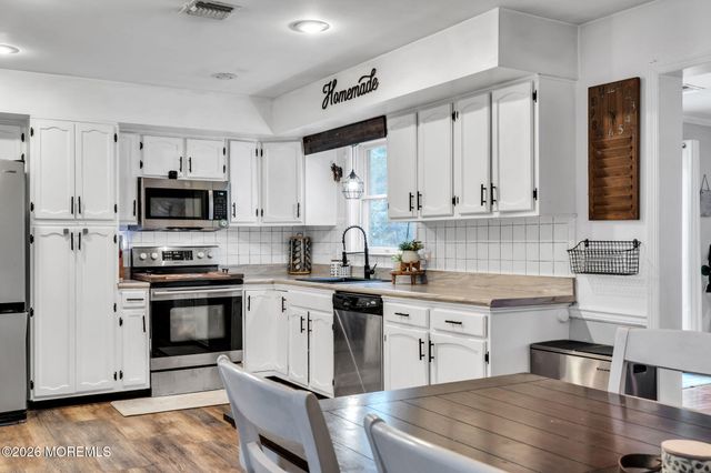 710 Hazelton Avenue, Lanoka Harbor, NJ 08734