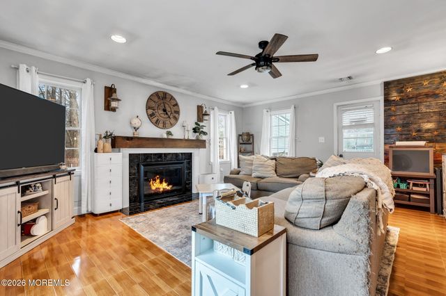 710 Hazelton Avenue, Lanoka Harbor, NJ 08734