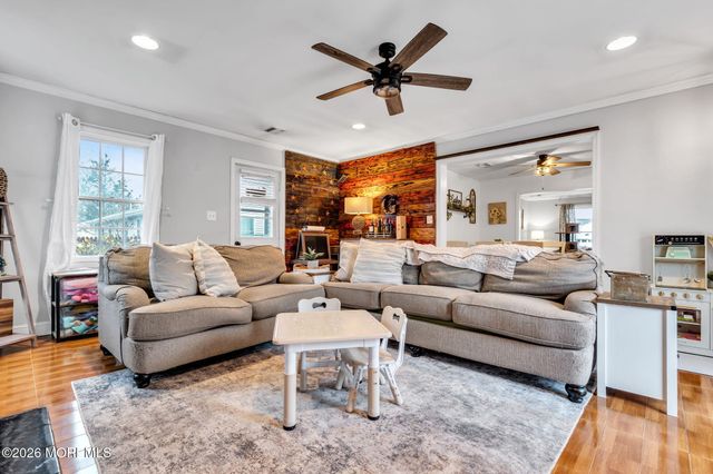 710 Hazelton Avenue, Lanoka Harbor, NJ 08734