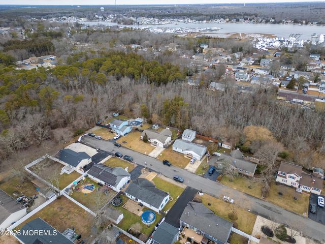 710 Hazelton Avenue, Lanoka Harbor, NJ 08734