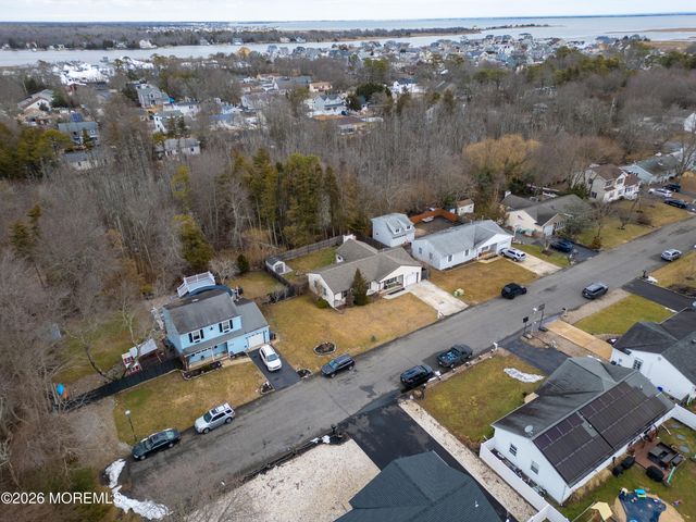 710 Hazelton Avenue, Lanoka Harbor, NJ 08734