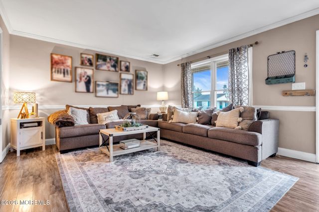 710 Hazelton Avenue, Lanoka Harbor, NJ 08734