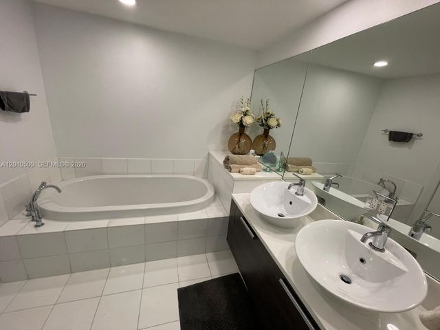 2950 NE 188th St 448, Aventura, FL 33180