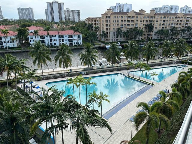 2950 NE 188th St 448, Aventura, FL 33180