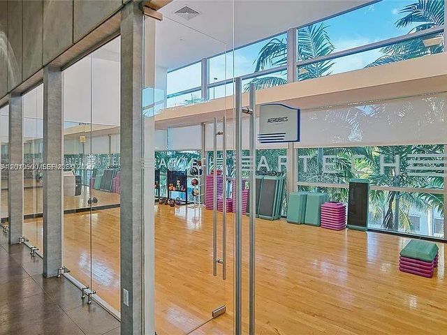 2950 NE 188th St 448, Aventura, FL 33180