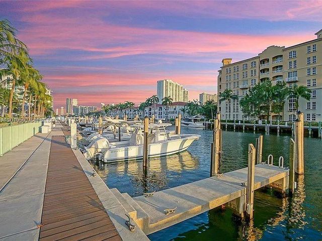 2950 NE 188th St 448, Aventura, FL 33180