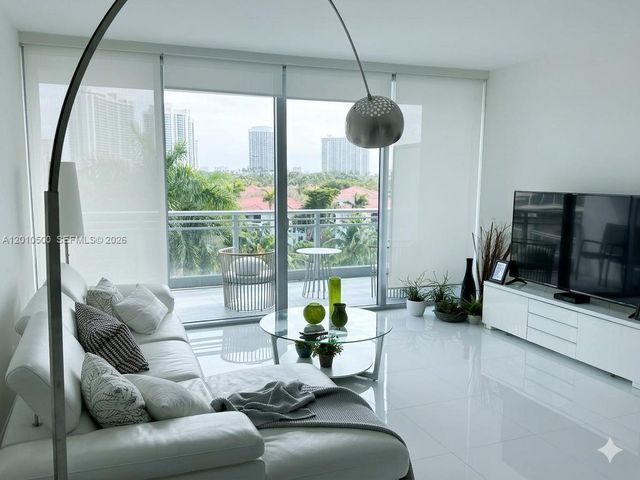 2950 NE 188th St 448, Aventura, FL 33180