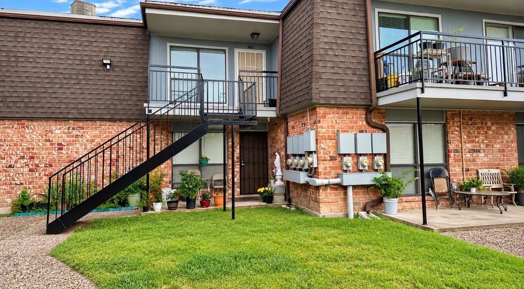 10802 Kingspoint Road 401, Houston, TX 77075