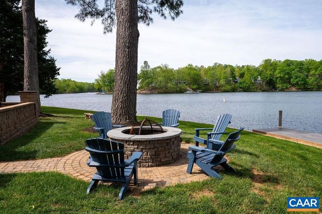 25 BOLLING CIR, Palmyra, VA 22963