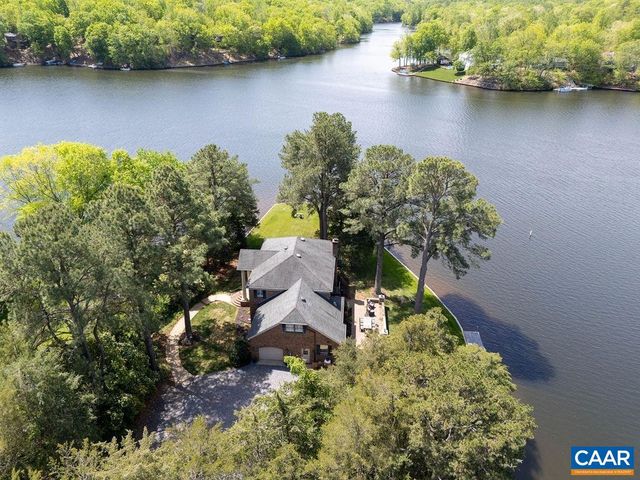 25 BOLLING CIR, Palmyra, VA 22963