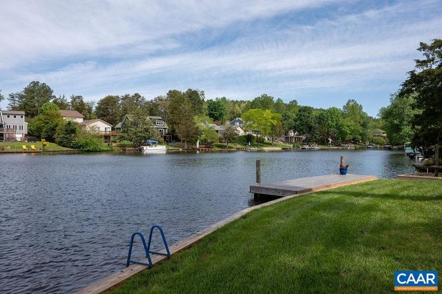 25 BOLLING CIR, Palmyra, VA 22963