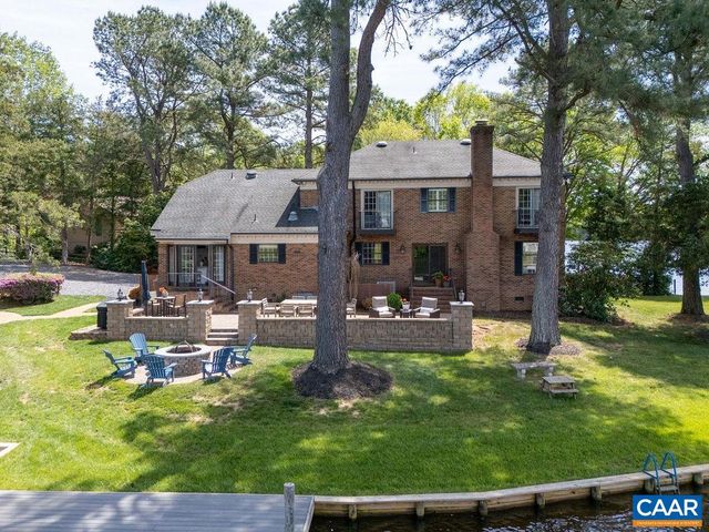 25 BOLLING CIR, Palmyra, VA 22963