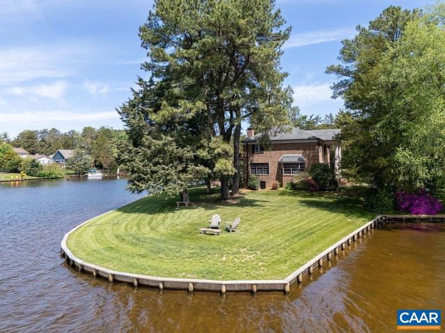 25 BOLLING CIR, Palmyra, VA 22963