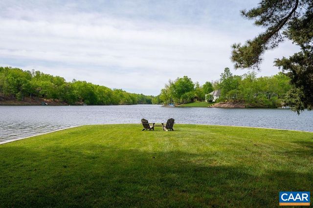 25 BOLLING CIR, Palmyra, VA 22963