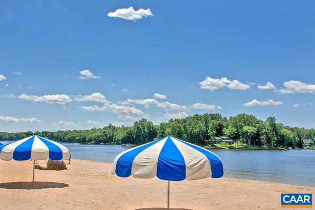 25 BOLLING CIR, Palmyra, VA 22963