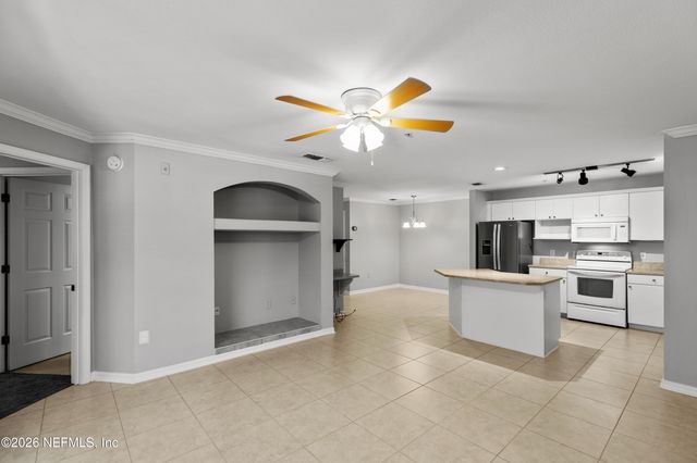3591 KERNAN Boulevard S 118, Jacksonville, FL 32224