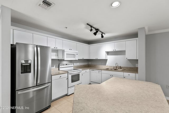 3591 KERNAN Boulevard S 118, Jacksonville, FL 32224